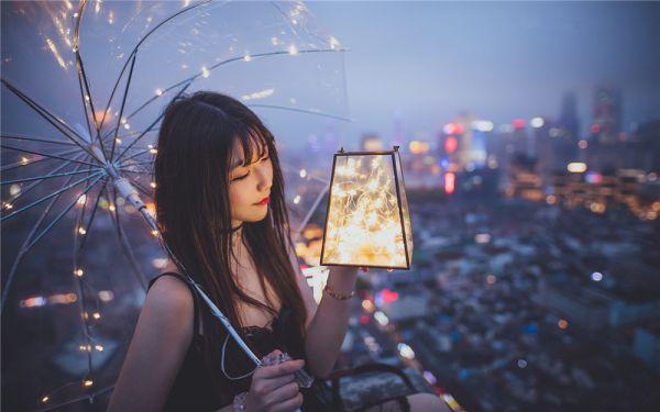 開(kāi)局抄家攜百億物資帶全家躺平了全文免費(fèi)閱讀封面